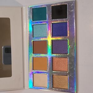 Crown Pro Eyeshadow Pallet